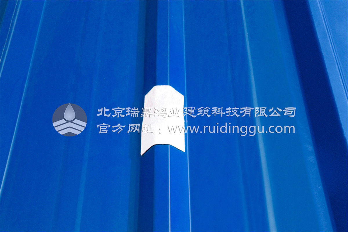 金属屋面特殊位置防水聚酯布的使用方法